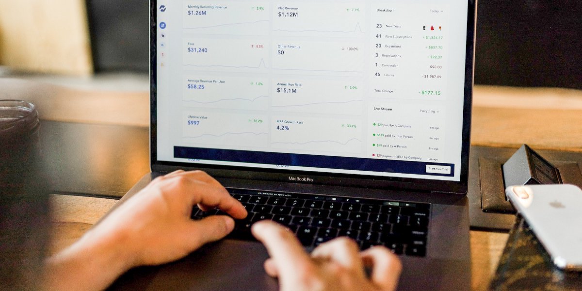 Choosing the Right SaaS HRIS Solution for Your Small Business